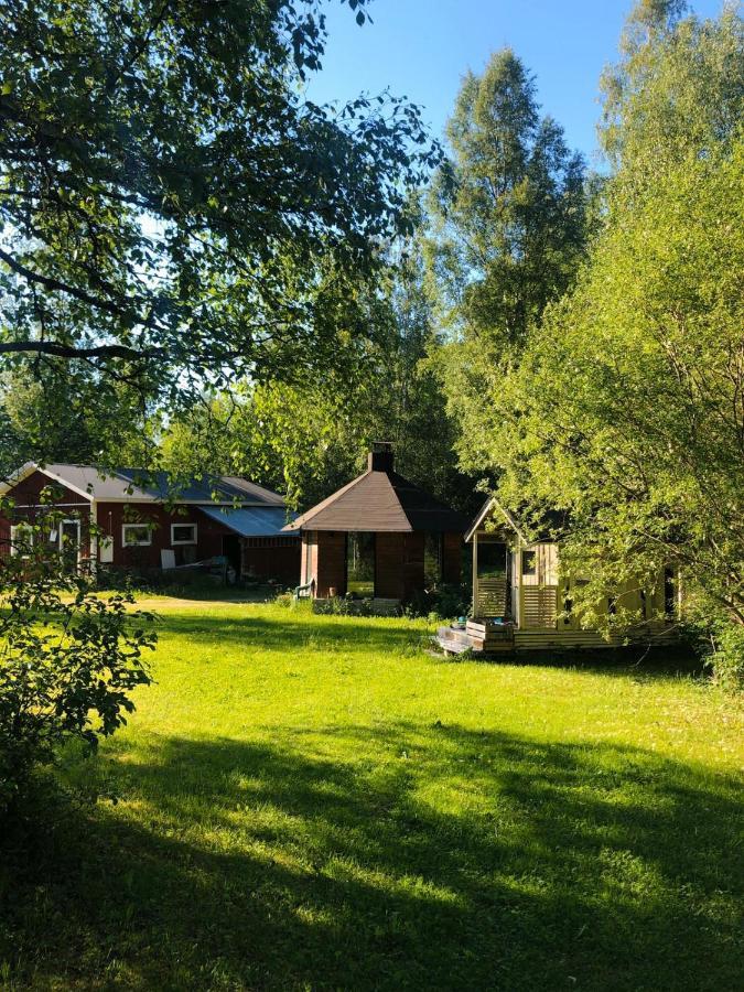 Pihlajamaeen Lomamoekit Vanhakyla Zewnętrze zdjęcie